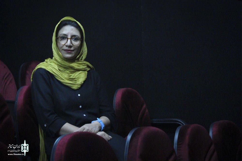  ندا هنگامی سردبیر نمایش‌های رادیو تهران است