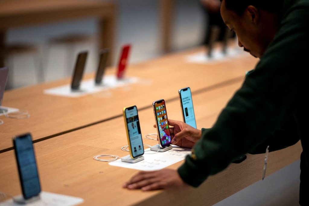 اپل استور در تهران 
فروشگاه معتبر محصولات اپل